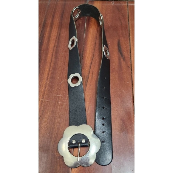 Croute De Cuir Leather Grommet Belt Flower Buckle Black Split Leather Sz 38 Y2K - Picture 4 of 11